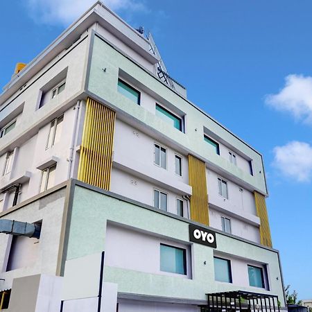 Gunadala Super Townhouse Dev'S Inn By Cj מראה חיצוני תמונה