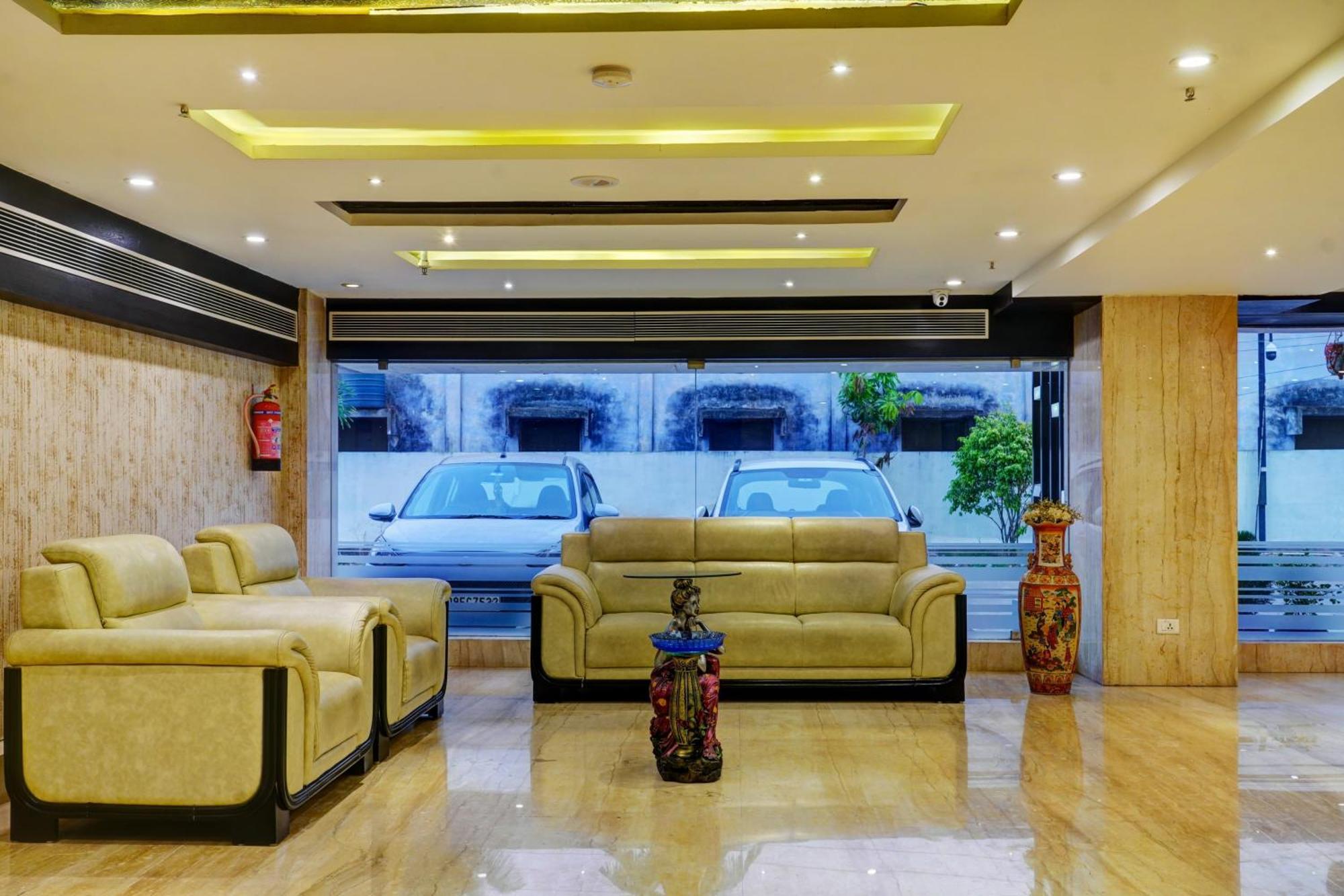 Gunadala Super Townhouse Dev'S Inn By Cj מראה חיצוני תמונה