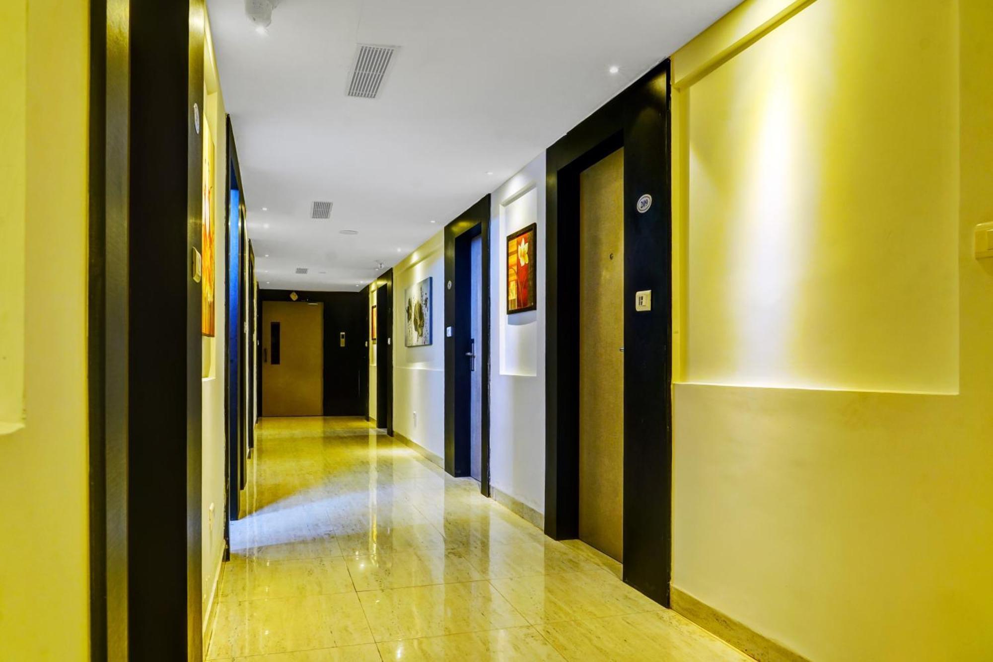 Gunadala Super Townhouse Dev'S Inn By Cj מראה חיצוני תמונה